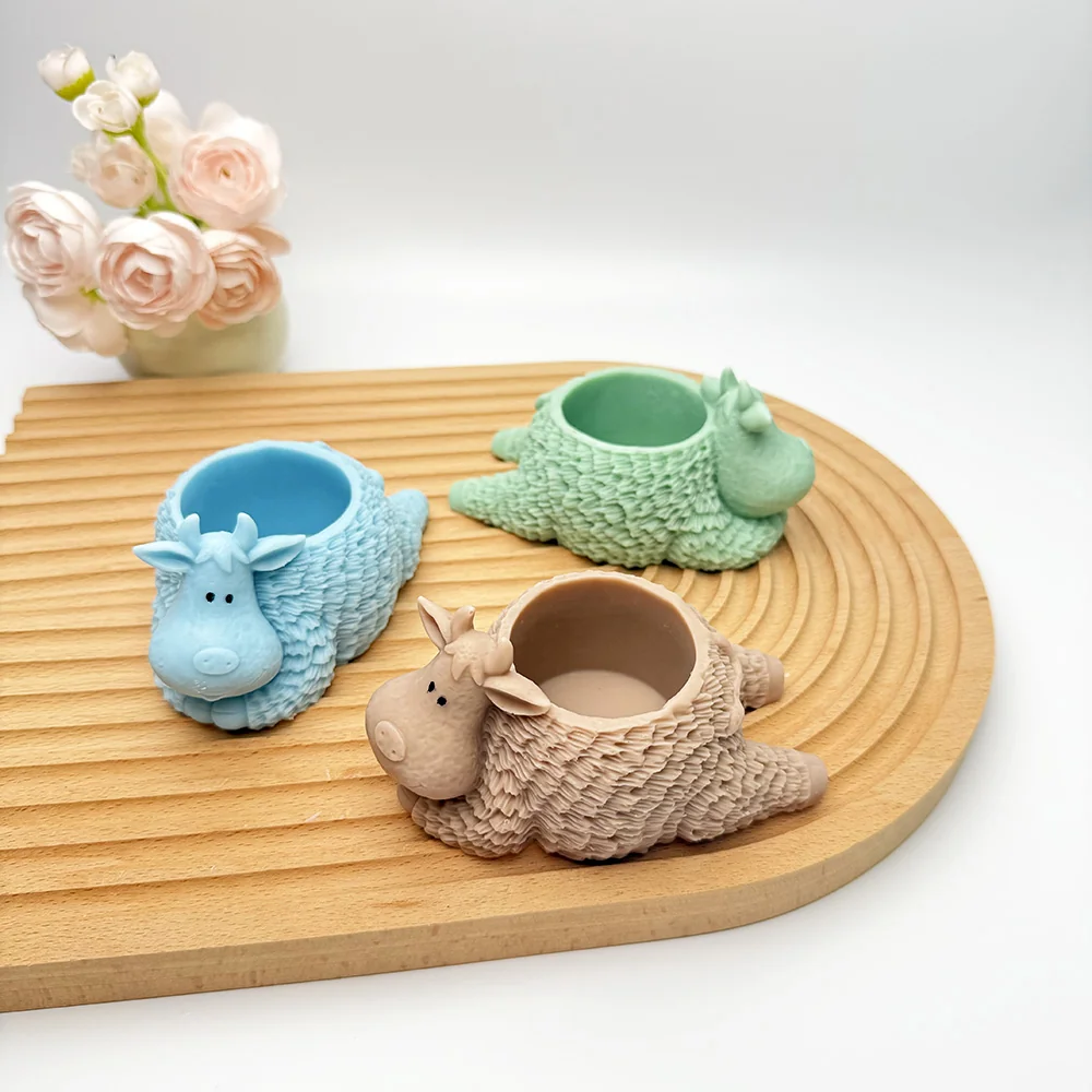 Cow Planter Silicone Candle Mold silicone mold detail and cavity