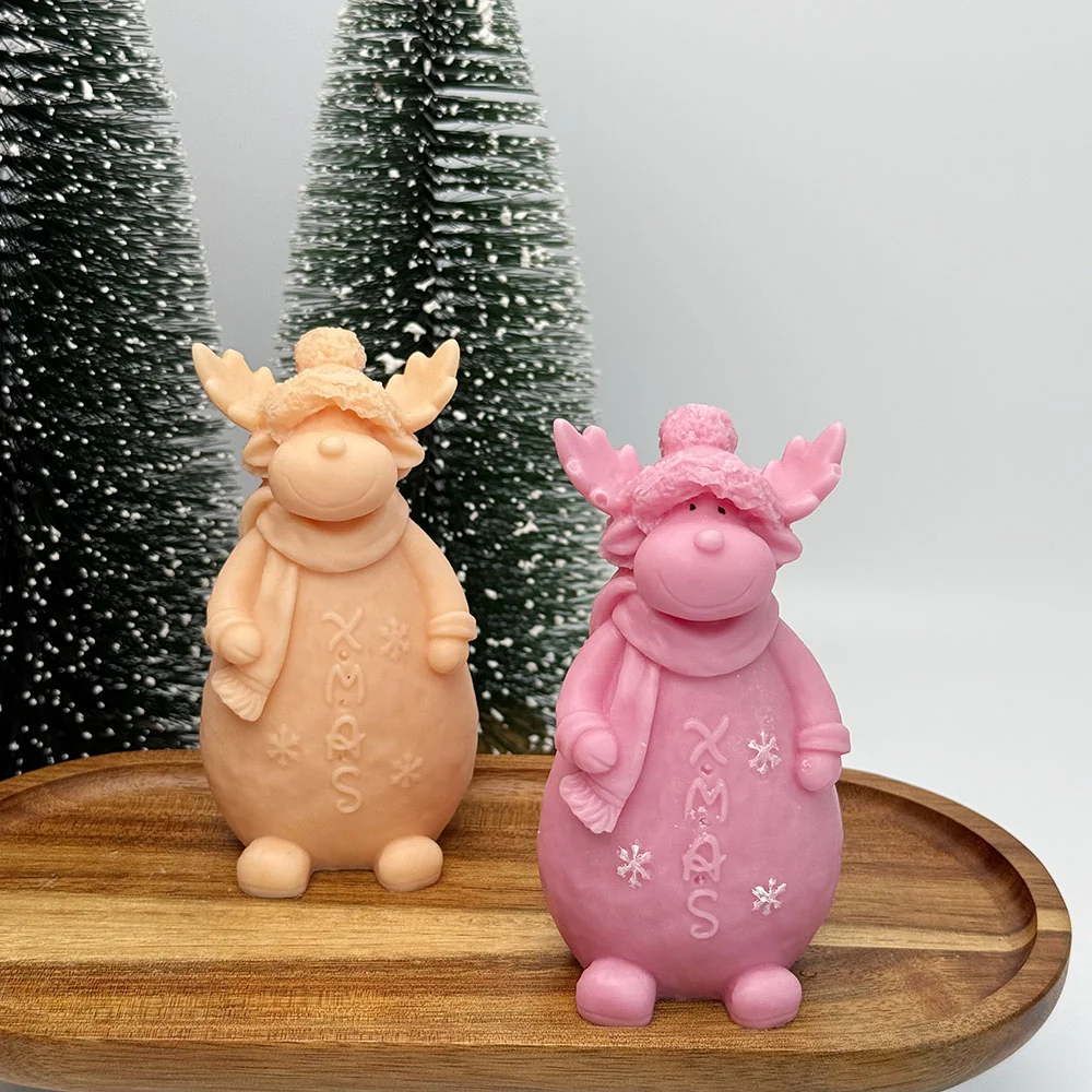 Christmas Reindeer Silicone Candle Mold with Knitted Hat Design finished casting from the silicone mold