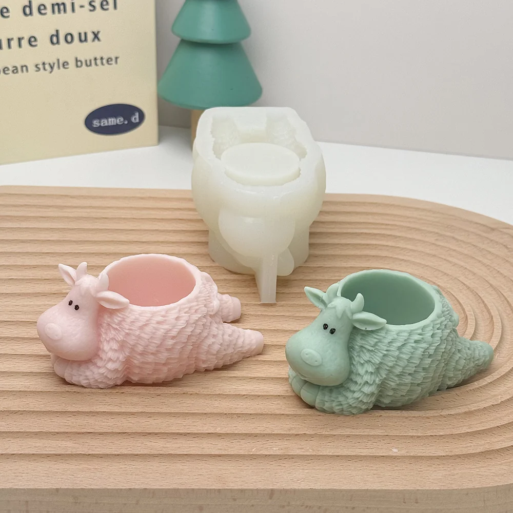 Small Cow Planter Silicone Candle Mold silicone mold detail and cavity