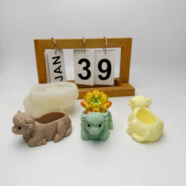 Highland Cow Silicone Candle Mold with Lying Pose silicone mold detail and cavity