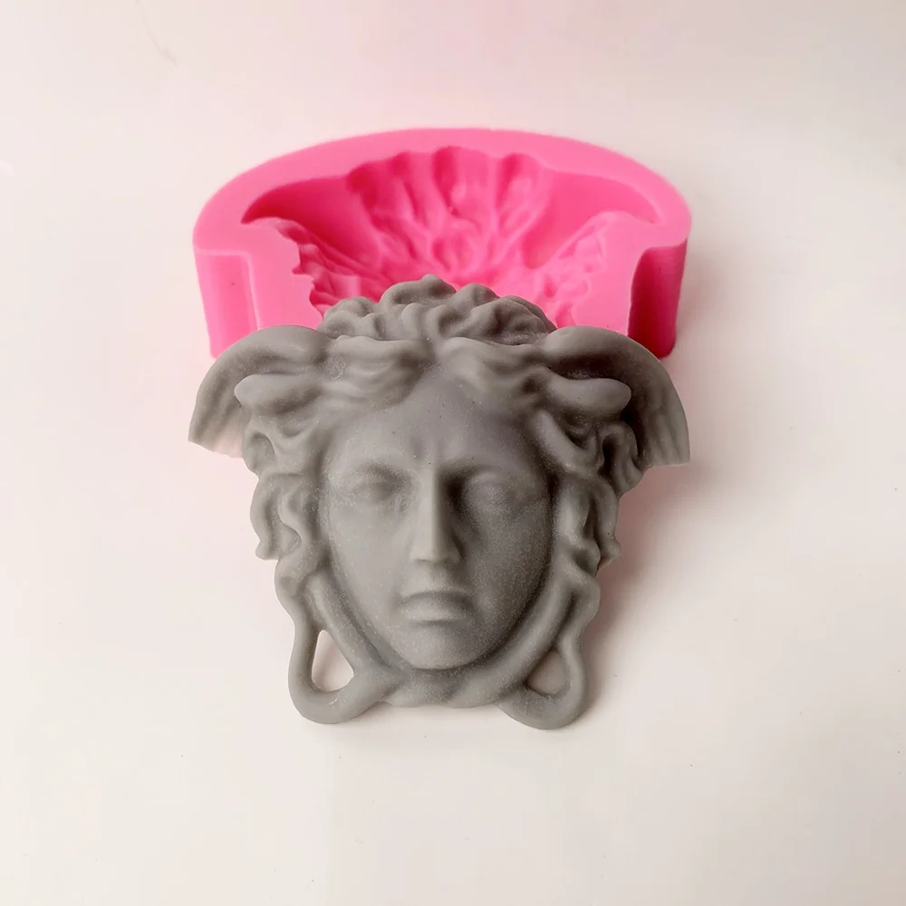 3D 3D Medusa Head Silicone Candle Mold 1311 finished casting from the silicone mold