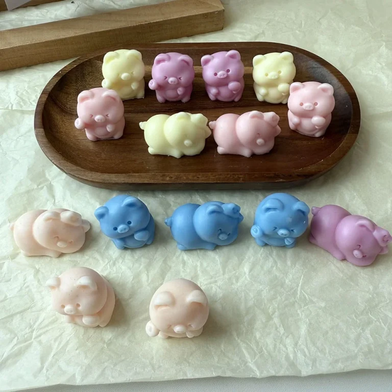 Pig Silicone Mold for Wax, Soap and Resin Casting 1501 silicone mold detail and cavity